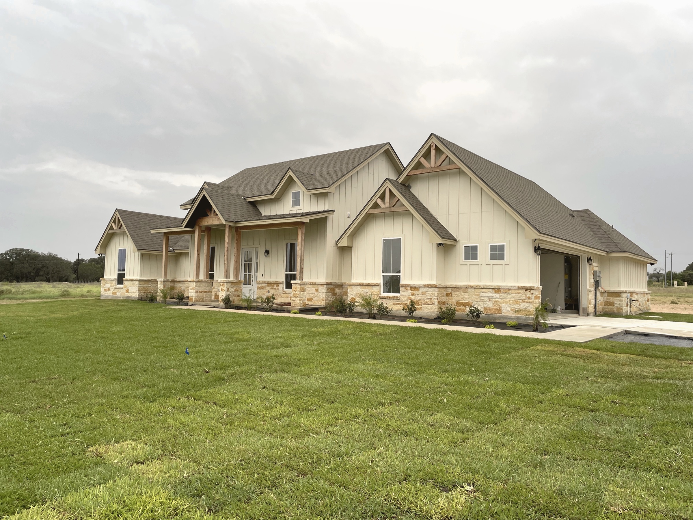 RBS Homes new construction exterior in Floresville, Texas